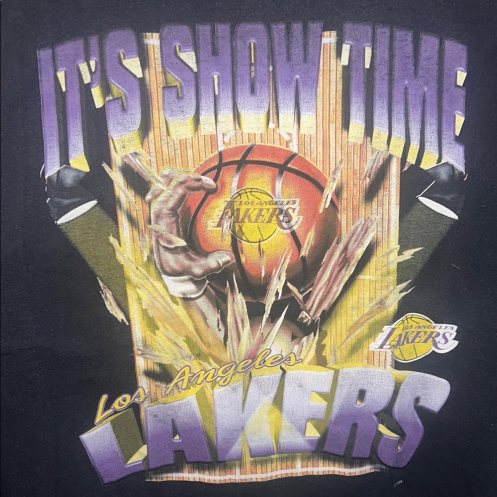 1990’s Los Angeles Lakers “It’s Showtime” T-Shirt - Picture 8 of 16